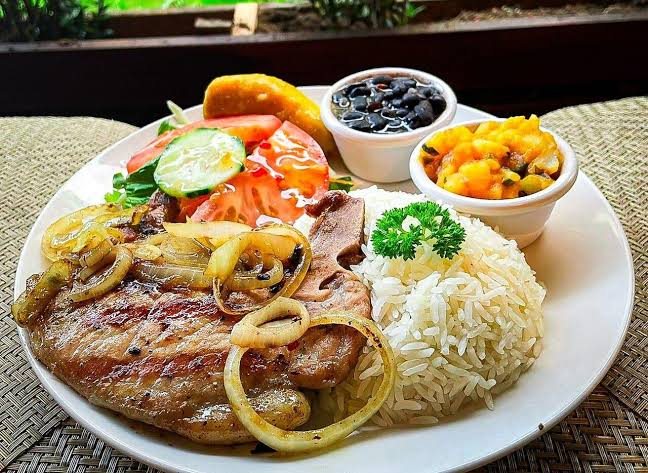 Casado lunch plate